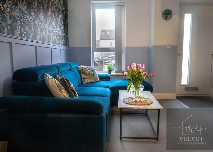 1 Bed House At Velvet Serviced Accommodation Swansea With Free Parking & Wifi - Sa1
