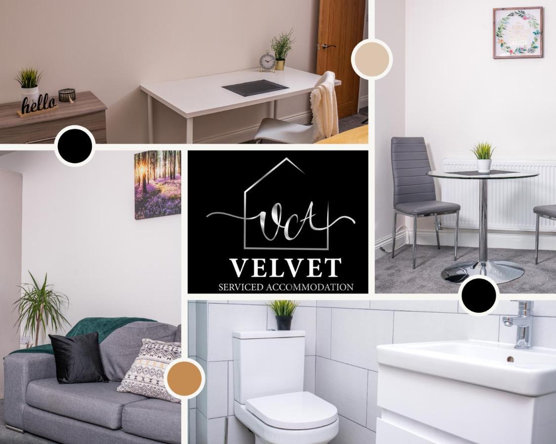 Guest house 1 Bed House At Velvet Serviced With Free Parking & Wifi - Sa1 *