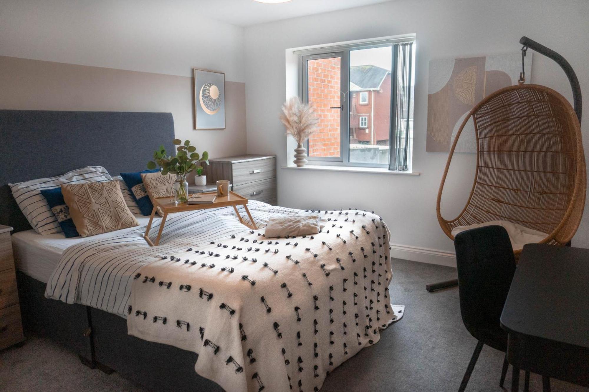 Guest house 1 Bed House At Velvet Serviced With Free Parking & Wifi - Sa1 *